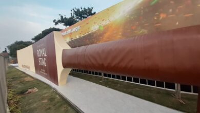 Hyderabad ‘Makes it Large’ as it unveils the World’s Largest Cricket Bat